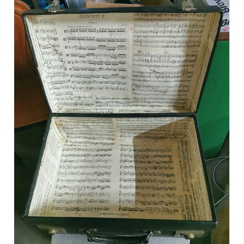 326 - 51 x 36 x 17 cm old leather bound case with sheet music lined inner