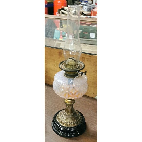 302 - 60 cm tall early 1900s Duplex copper and brass oil lamp with vaseline glass bowl and chimney