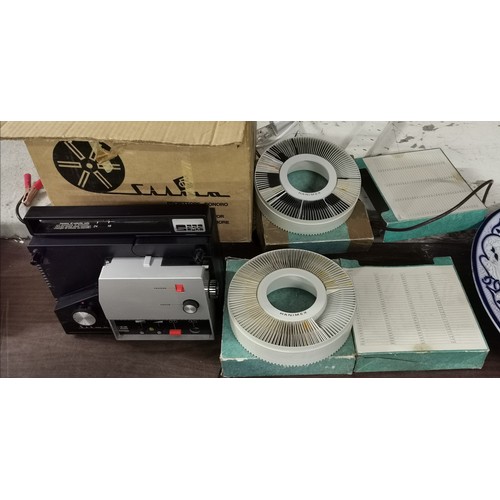 149 - Boxed Siilma S222 sound projector & 2 x boxed Hanimex slide carousels with slides