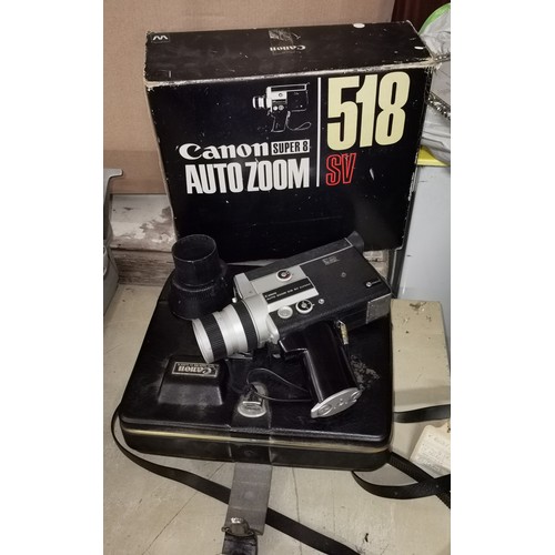 322 - Boxed Canon 518 SV super 8 autozoom cine camera with hard case