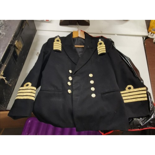 173 - WWII naval officers jacket