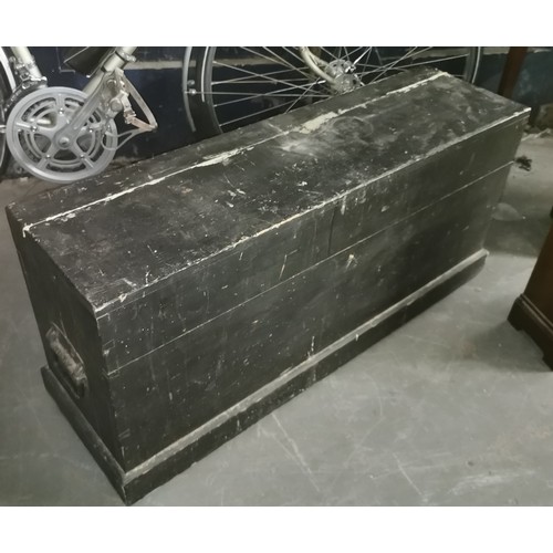 172 - 74 x 29 x 43 cm large carpenters tool box and assorted tools etc