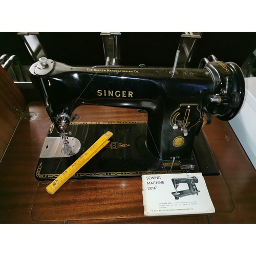 156 - Vintage Singer 201K sewing machine with manual mounted into retro table