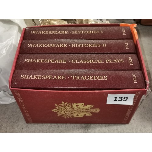 139 - As new 1997 Folio Society William Shakespeare the complete plays 4 book set (outer box cover has tap... 