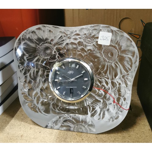 325 - 23 cm wide x 19.5 cm tall Hoya Lofty very heavy crystal calendar clock - non working