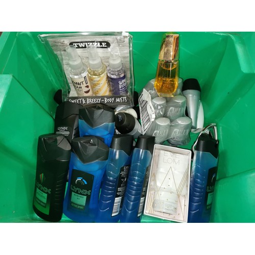 29 - Box of assorted gift sets (including whisky), deodorants, shower gels etc