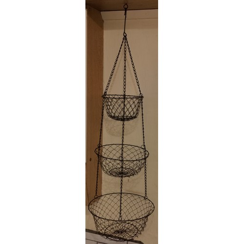 187 - 3 tier mesh chainlink style hanging basket and 30 cm ceramic parachuting pig hanging figure