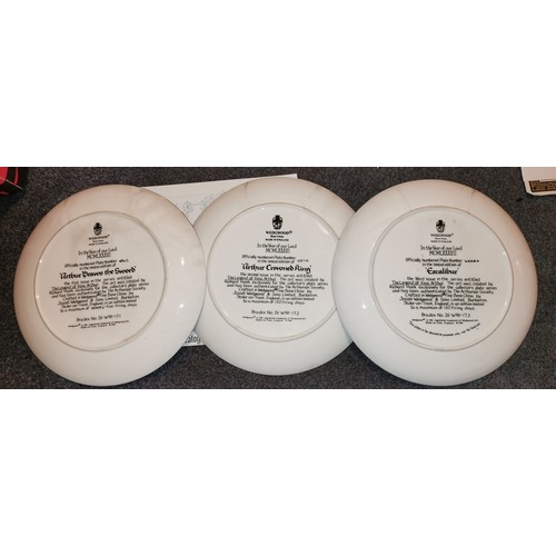 263 - Bundle of 5 x 1980s Bradex limited edition collectors plates including 3 Wedgwood the legend of King... 