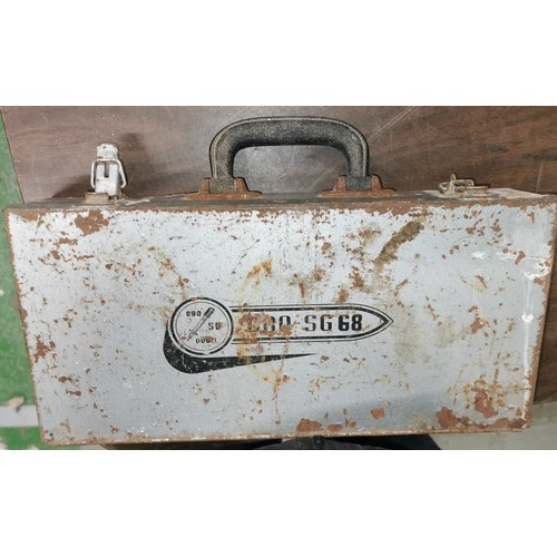 326 - Vintage SB 68 nail gun set in metal case