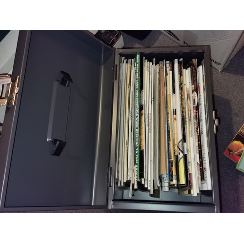 433 - Job lot of assorted woodworking magazines in metal filing box