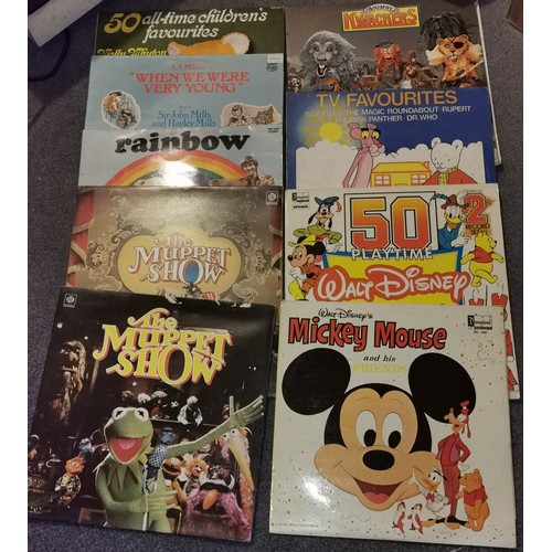 434 - Small bundle of Disney and childrens TV vinyl albums