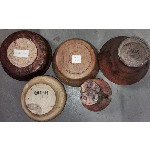 382 - Nice bundle of bespoke wooden dishes and pots