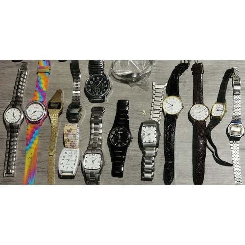 500 - Nice job lot of assorted retro and modern, ladies and gents wrist watches - all needing batteries