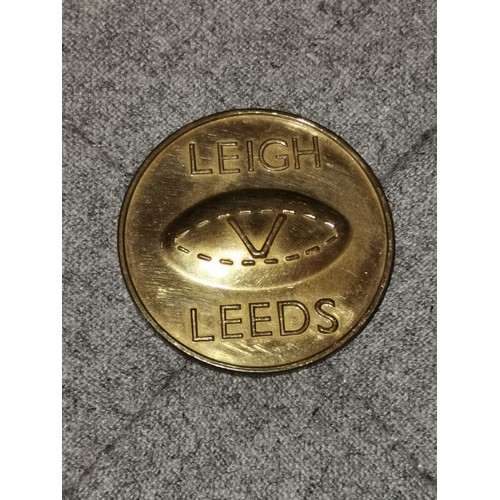 508 - Rare Leigh RLFC 1971 cup final Wembley vs Leeds medallion