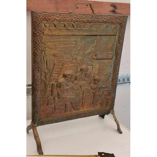 182 - 46 cm wide and 64 cm tall vintage embossed brass scene fire screen