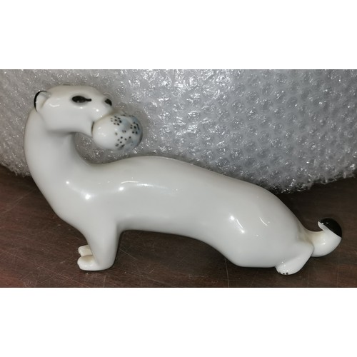 26 - 18 cm long large Lomonosov USSR white mink with egg figure