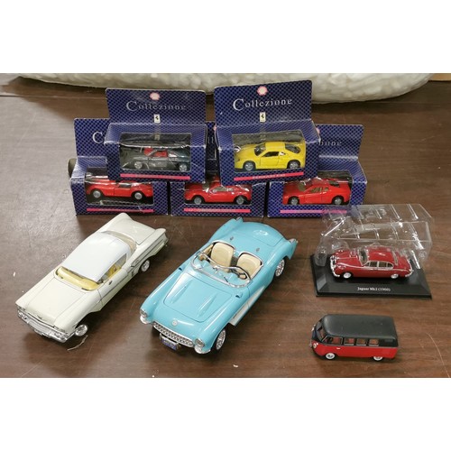 39 - Die cast car bundle of 1960 Jaguar mk.2 on stand, 5 x Shell Ferraris boxed, 2 x larger scale cars an... 