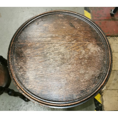 178 - 60 cm tall old oak wine table with barley twist pedestal and 102 cm tall 19th century style repro pl... 