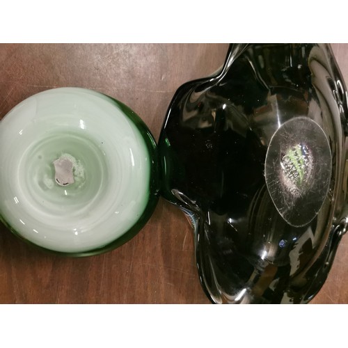 38 - 12 cm diameter Vaseline glass dish & other 27 x 18 cm art glass dish