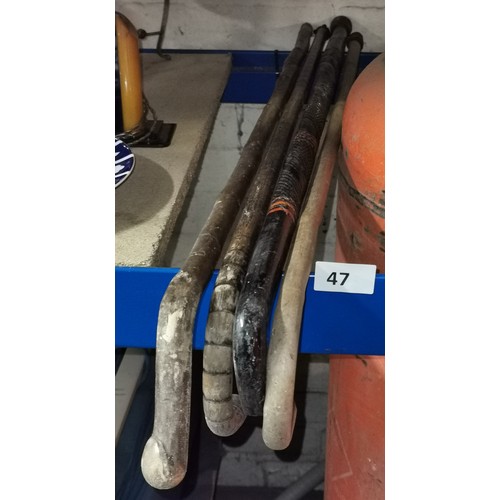 47 - 4 x vintage wooden walking sticks