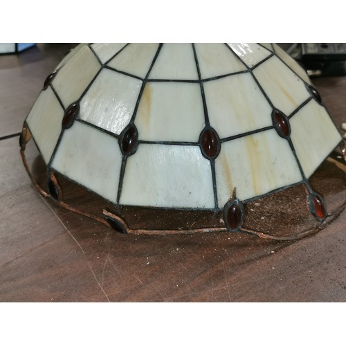 209 - Small bundle of Tiffany style lamp/light shades mostly in need of repair