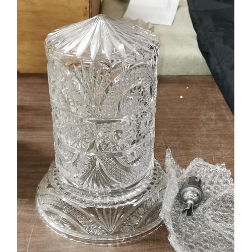 21 - 26 cm tall crystal lamp base and plate with fitting but no wiring - 2 x small chips - all proceeds f... 