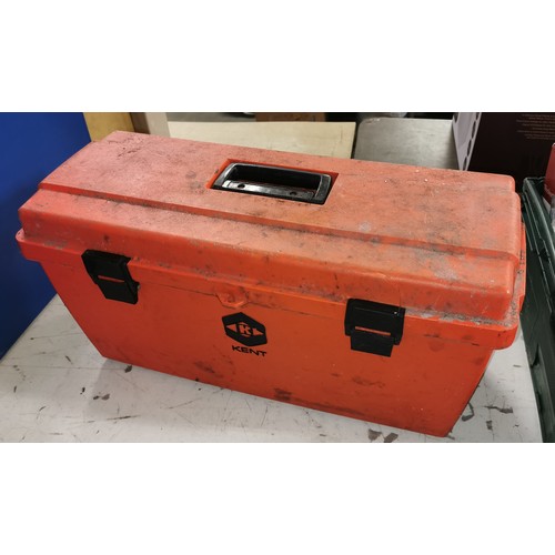 113 - 58 x 24 x 30 cm large plastic tool box with tray and contents