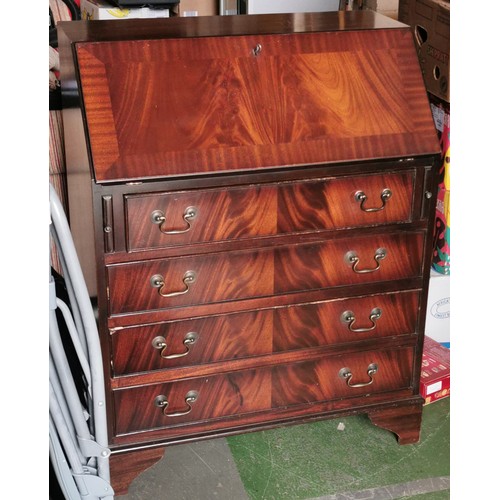 81 - 80 x 45 x 100 cm flamed mahogany bureau with key