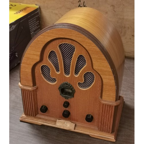 56 - Vintage look collectors edition radio model NR 300 2B