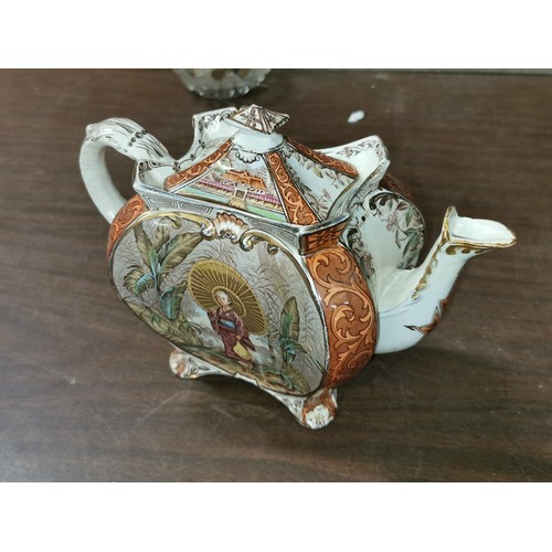 161 - 19th century picture pattern teapot, very good condition apart from crack on base