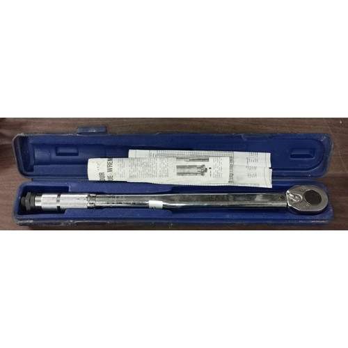 32 - Draper torque wrench in hard case