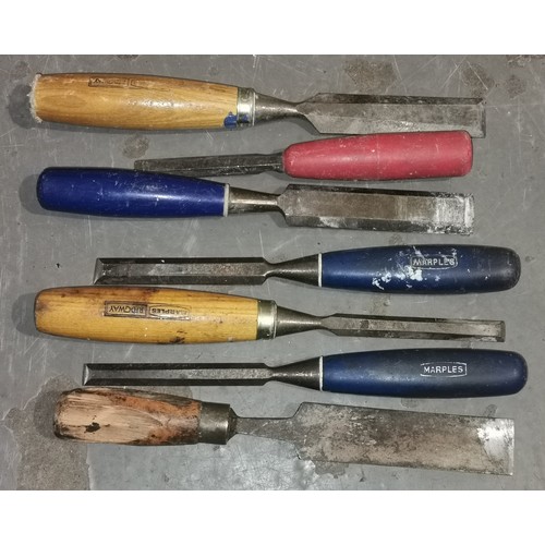 87 - Small bundle of assorted chisels