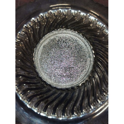 139 - 15 x 15 cm ornate heavy silver plated dish