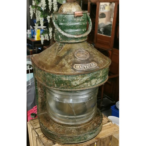 345 - 2 ft Buyers Aberdeen, Masthead nautical lamp with crack on glass