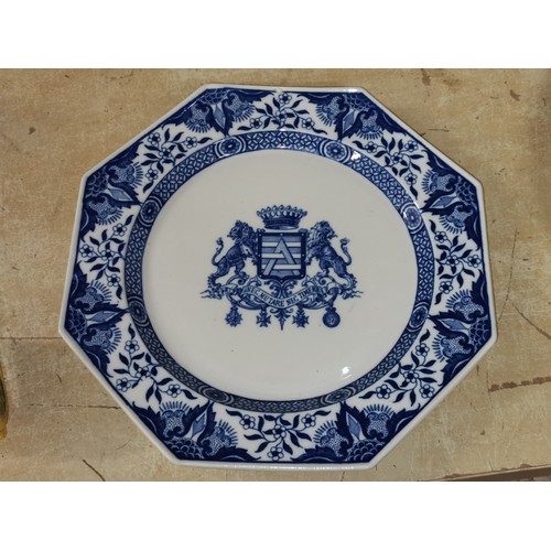 322 - 25.5 x 25.5 cm Minton octagonal 'Denmark' blue and white cabinet plate