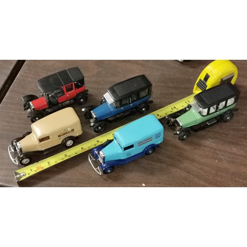 193 - Bundle of 3 x Russian die cast vintage cars plus 2 x Action Ford T delivery vans in good condition