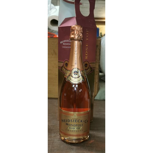 246 - Boxed and unopened Heidsieck & Co rose top champagne