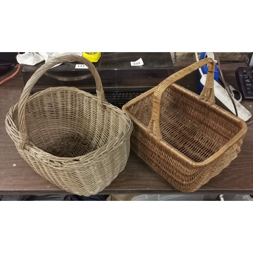 18 - 2 x vintage wicker shopping baskets