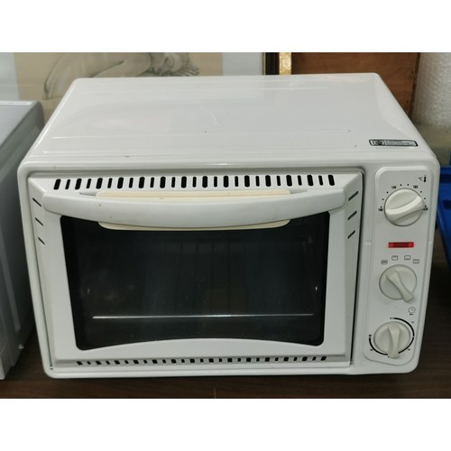 79 - Coopers of Stortford 45 cm wide compact 23 litre counter top oven