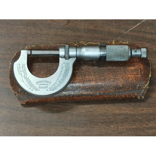 162 - Moore and Wright 961 micrometer in old glasses style case