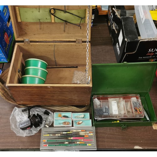 68 - Vintage lockable wooden fishing box and contents including Daiwa 7270A reel, floats etc