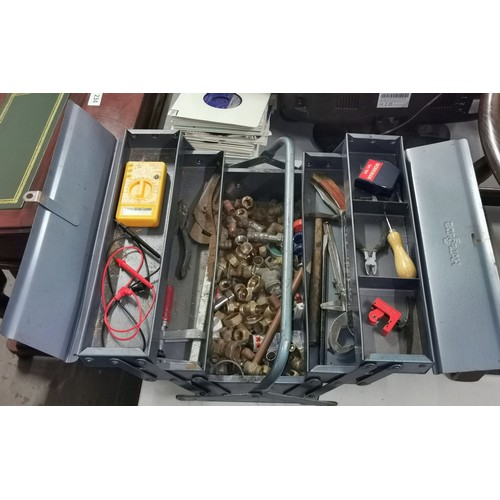 333 - Metal cantilever tool box and contents
