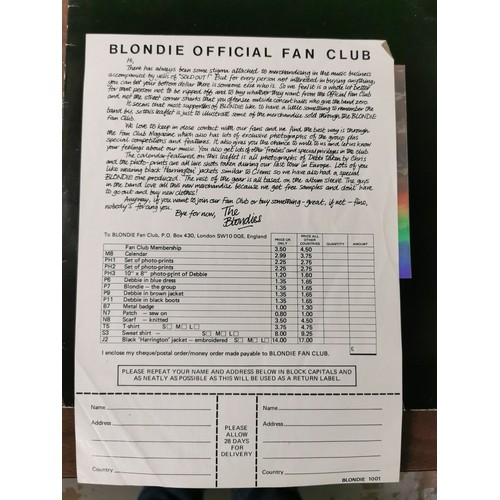 612 - Blondie - AutoAmerican vinyl album in very good condition and with fan club merchandise insert