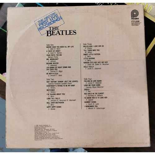 681 - The Beatles - Historic first live recordings, gatefold sleeve double vinyl album in very good condit... 