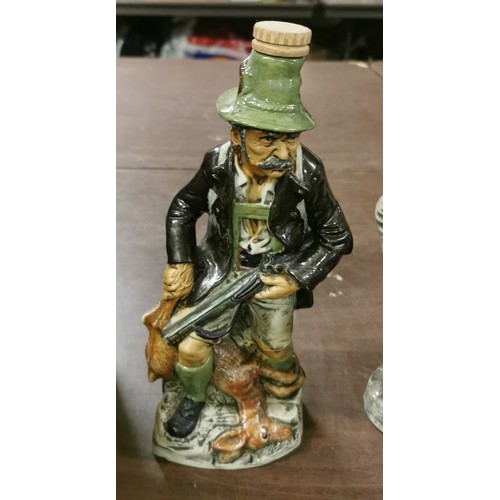 39 - 28 cm tall vintage ceramic figural whisky decanter