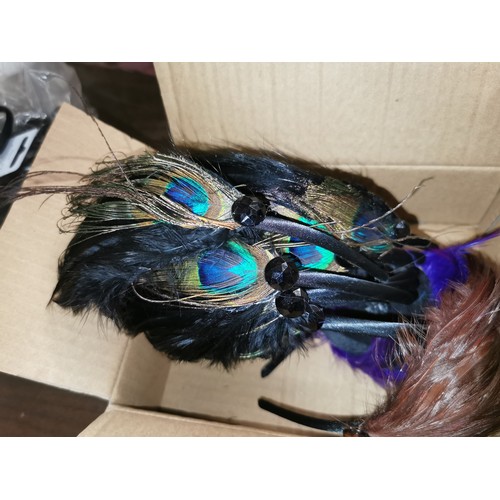 19 - Box of 10 x clip style and 12 x hairband style feather fascinators