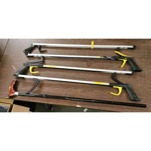 80 - 4 x aluminium grabbers and folding walking stick