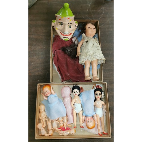 319 - Small box of vintage small dolls and Punch glove puppet - needs head re-attaching