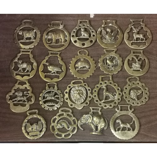 160 - Bundle of assorted animal horse brasses