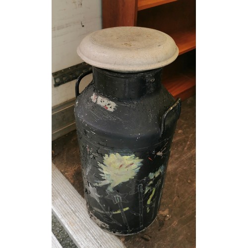 7 - Painted Grundy 3867 milk churn with lid